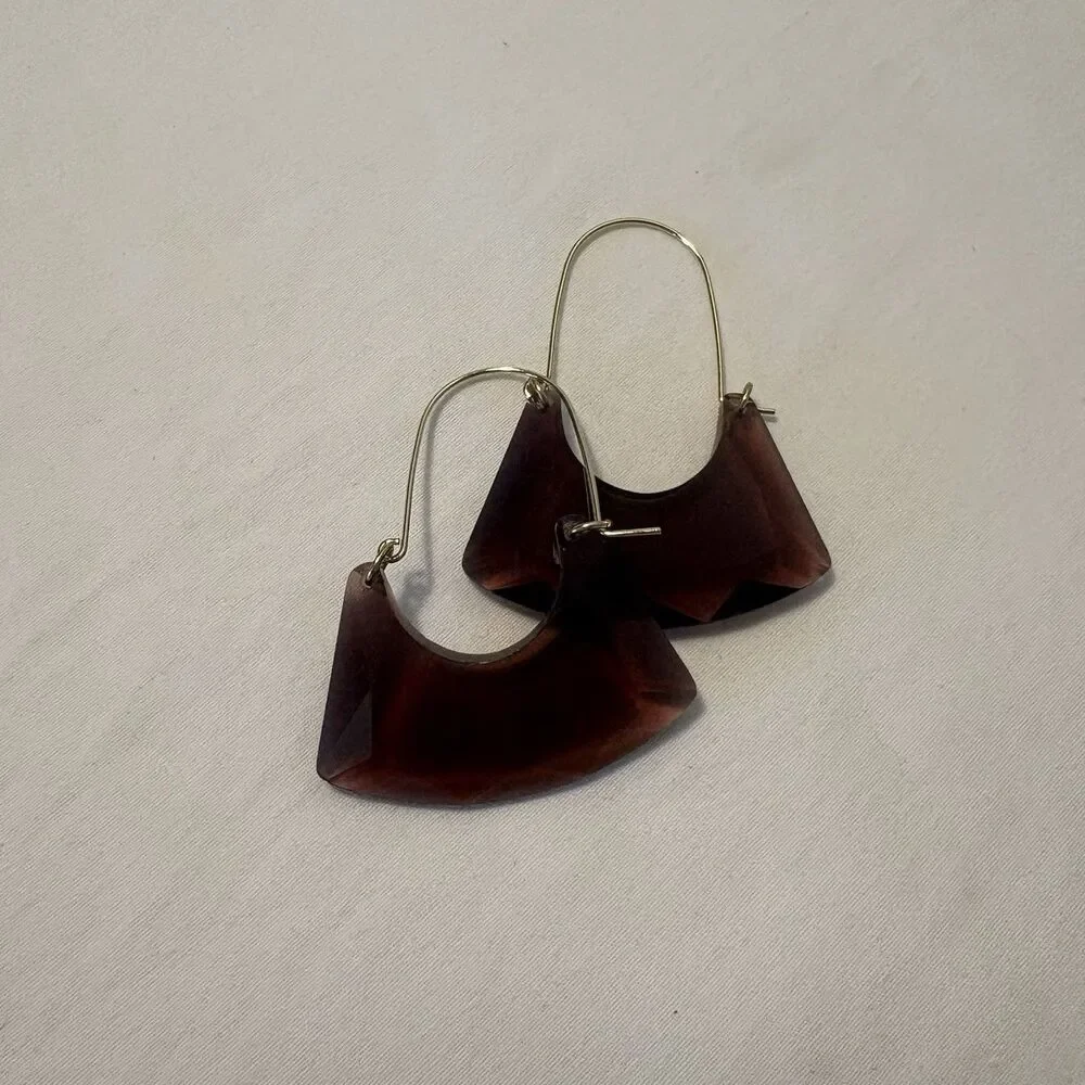 Anthropologie Purple Amber Bezel Cut Crystal Gold Wire Shiny Drop Earrings 2”x2”